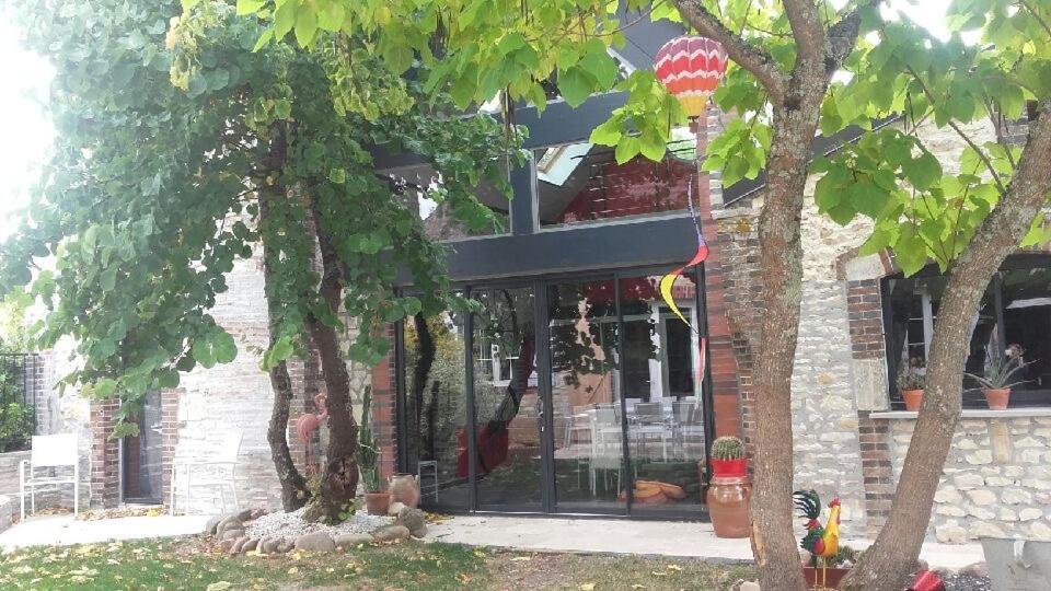 مبيت وإفطار Saint-Maurice-le-Vieil Le Rouge & Blanc المظهر الخارجي الصورة